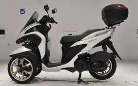 YAMAHA TRICITY 125 SE82J