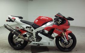 YAMAHA YZF-R1 1999 RN01