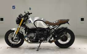 BMW R NINE T 2015