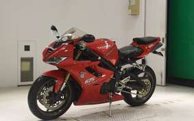 TRIUMPH DAYTONA 675 2009