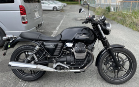 MOTO GUZZI V7 STONE 2013