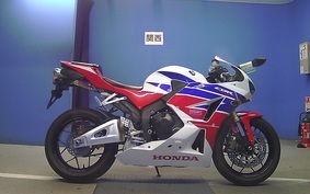 HONDA CBR600RR GEN 3 2014 PC40