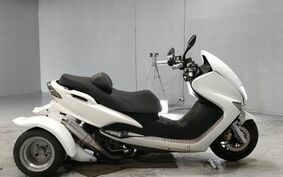 YAMAHA MAJESTY 125 TRIKE SE27