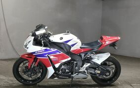 HONDA CBR1000RR 2015 SC59