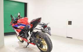 HONDA CBR250RR A MC51