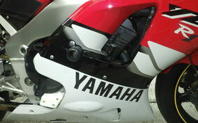 YAMAHA YZF-R1 1999 RN01