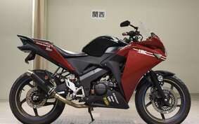 HONDA CBR125R JC50