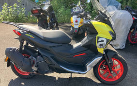 APRILIA SR GT200