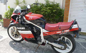 SUZUKI GSX-R750 1985 GR71F