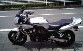 YAMAHA FZS600 FAZER 2000 RJ02