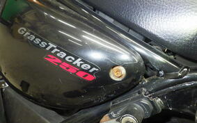 SUZUKI GRASS TRACKER NJ4BA