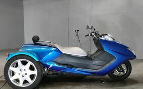 YAMAHA MAXAM TRIKE SG17J