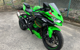 KAWASAKI Ninja ZX-4RR KRT ED 2023 ZX400P