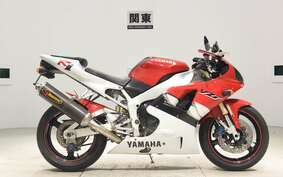 YAMAHA YZF-R1 1999 RN01