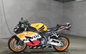 HONDA CBR1000RR 2005 SC57