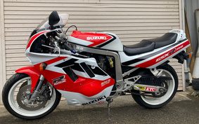 SUZUKI GSX-R750 1993 GR7AA