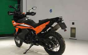 KTM 890 ADVENTURE	 2024