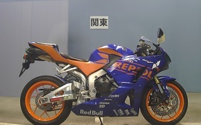 HONDA CBR600RR 2014 PC40