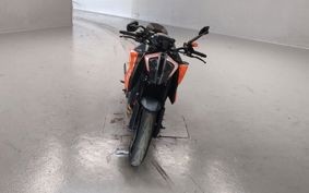 KTM 1290 SUPER  DUKE R V3940