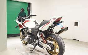 HONDA CB1300SB SUPER BOLDOR A 2006 SC54