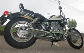 YAMAHA VIRAGO 250 3DM