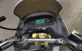 YAMAHA MAJESTY 125 SE27
