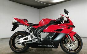 HONDA CBR1000RR 2004 SC57