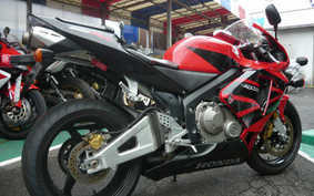 HONDA CBR600RR 2004 PC37