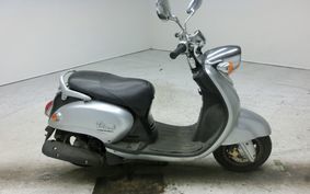 YAMAHA VINO 125 SE24