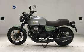 MOTO GUZZI V7 STONE 2022