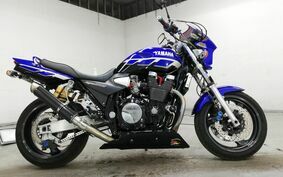 YAMAHA XJR1300 2000 RP03J