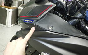 YAMAHA YZF-R25 A RG10J