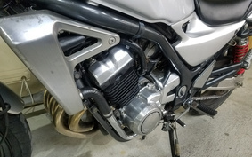 SUZUKI GSX250FX ZR250C