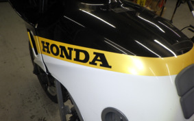 HONDA VT250FE MC08