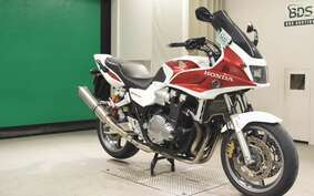 HONDA CB1300SB SUPER BOLDOR A 2013 SC54