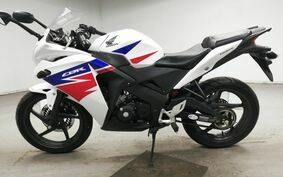 HONDA CBR125R JC50