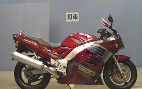 SUZUKI RF900R 1999 GT73A