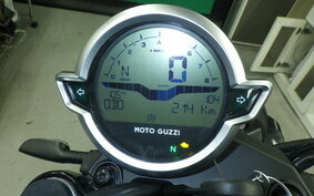 MOTO GUZZI V7 STONE 2023