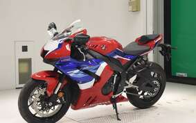 HONDA CBR1000RR R 2024 SC82