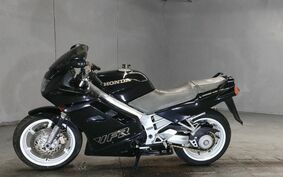 HONDA VFR750F 1990 RC36