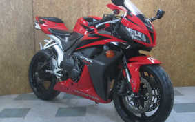 HONDA CBR600RR 2011 PC40