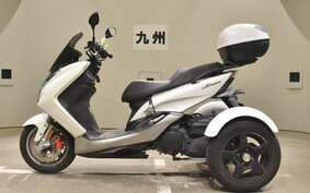 YAMAHA S-MAX TRIKE SG27