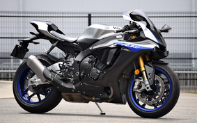 YAMAHA YZF-R1 M 2021 RN49