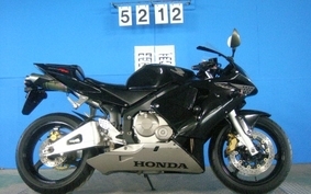 HONDA CBR600RR 2004 PC37