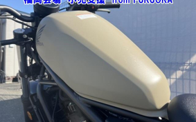 HONDA REBEL