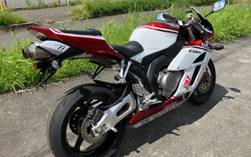 HONDA CBR1000RR 2004 SC57