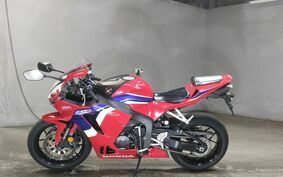 HONDA CBR600RR 2021 PC40