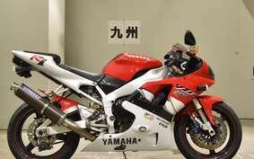 YAMAHA YZF-R1 1999 RN01