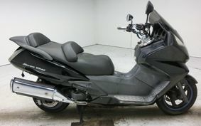 HONDA SILVER WING 400 2005 NF01