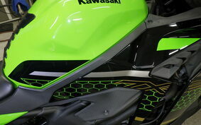 KAWASAKI ZX-25R ZX250E